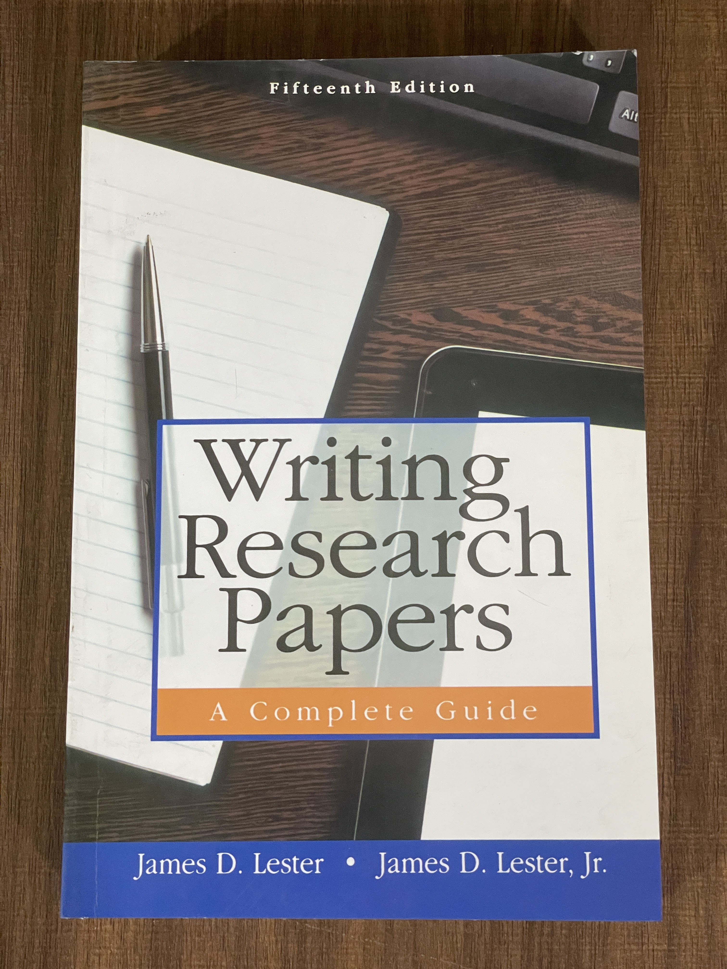 کتاب Writing Research Papers - دست دوم تمیز